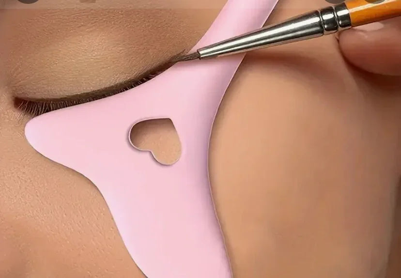 Eyeliner Stencil - Goddess Beauty Lashes