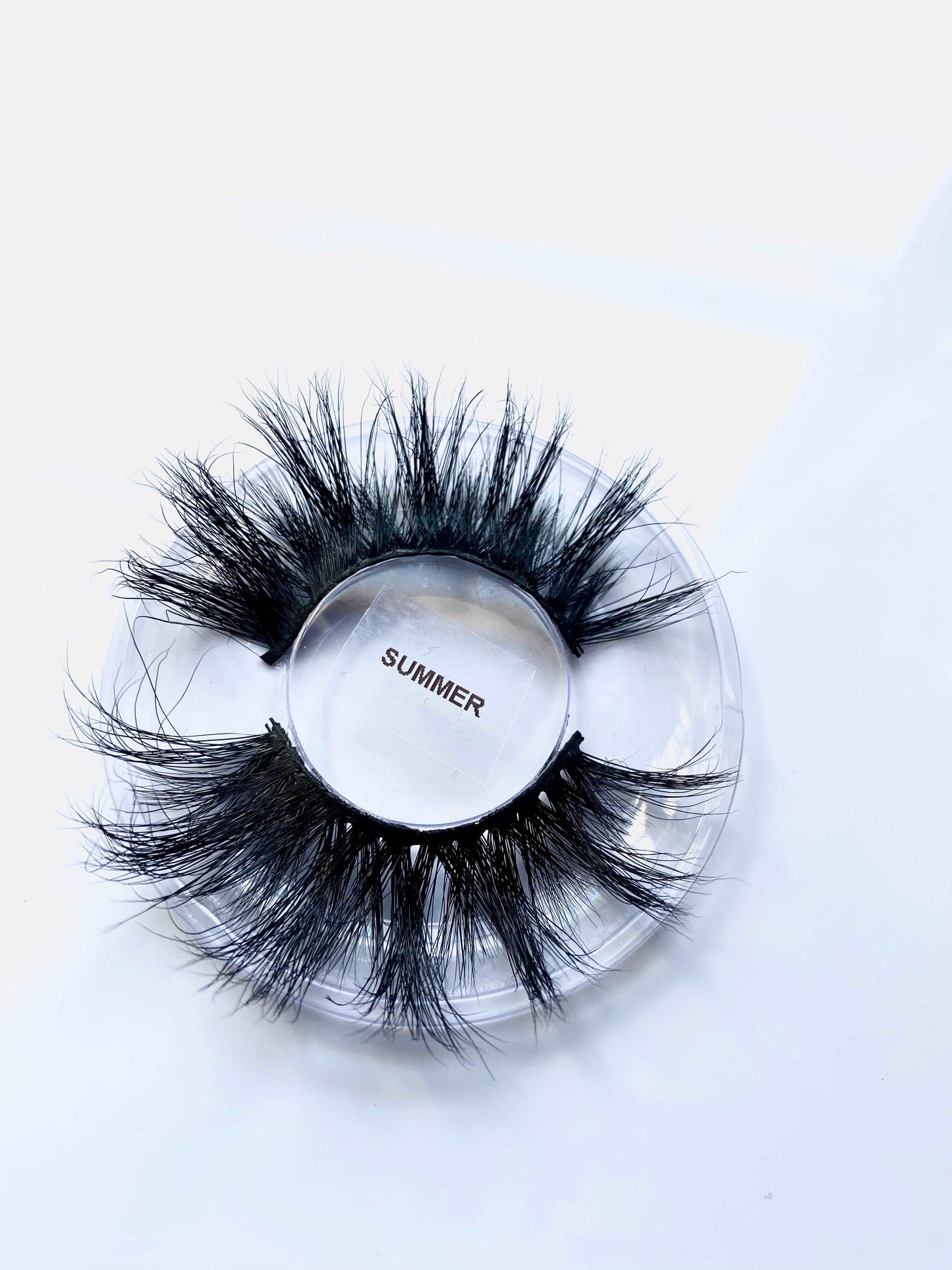 Faux mink lash fluffy and full of volume